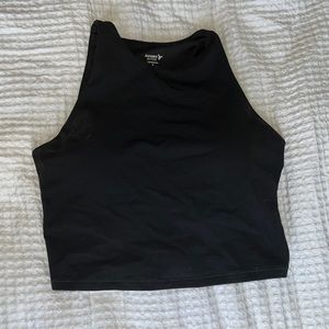 black cropped workout top